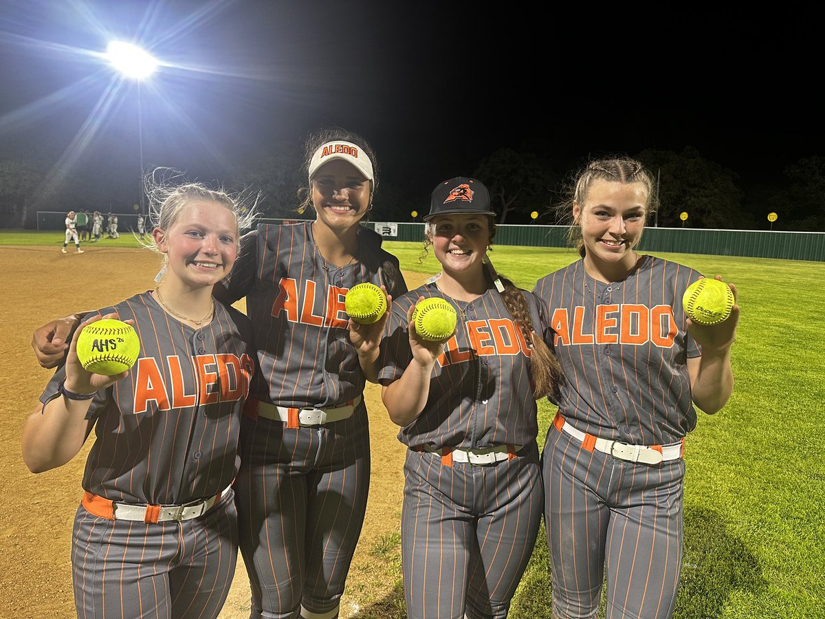 Ladycat Softball (@ladycatsoftbal1) on Twitter photo The Ladycats are UNDEFEATED DISTRICT CHAMPS🏆for the 4th year in a row💪finishing the regular season with a 13-0 win over Azle!
⭐️<a href="/_delaneyrosser_/">Delaney Rosser</a> GRAND SLAM💣
⭐️Brooklynn Taloa 💣 <a href="/TempePerry_2028/">Tempe Perry</a> 💣 <a href="/KyleighPawlak30/">Kyleigh Pawlak</a> 💣
⭐️<a href="/marina_taveras3/">Marina Taveras</a> 3Bx2
⭐️Perry 7IP, 15K
#ladycatsoftball The Ladycats are UNDEFEATED DISTRICT CHAMPS🏆for the 4th year in a row💪finishing the regular season with a 13-0 win over Azle!
⭐️<a href="/_delaneyrosser_/">Delaney Rosser</a> GRAND SLAM💣
⭐️Brooklynn Taloa 💣 <a href="/TempePerry_2028/">Tempe Perry</a> 💣 <a href="/KyleighPawlak30/">Kyleigh Pawlak</a> 💣
⭐️<a href="/marina_taveras3/">Marina Taveras</a> 3Bx2
⭐️Perry 7IP, 15K
#ladycatsoftball