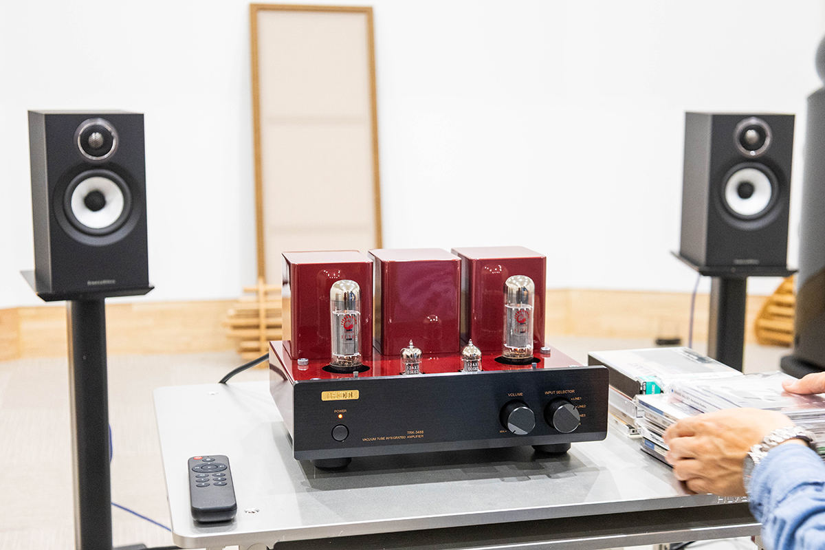 pw_audio's tweet image. 【レビュー】組み立てる喜び、音が出る感動。真空管初心者にも安心、トライオードのアンプキット「TRK-3488」を作ってみた！制作時間は約4時間、GWのの「大人の工作」にもぴったりです！
phileweb.com/review/column/…
#TRIODE #トライオード #真空管アンプ