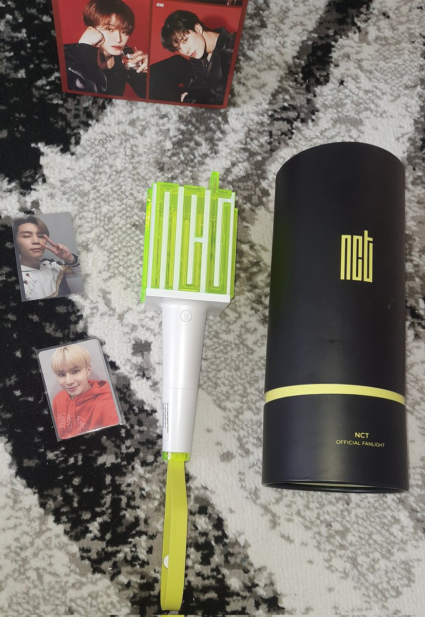 FumeeOT7's tweet photo. WTS LS NCT Lightstick NCT versi 1
350K bonus pc official (pilih salah satu)

#wts #wanttosell #lsnct #lightstick #lightsticknct https://t.co/fuwKV9jmRU
