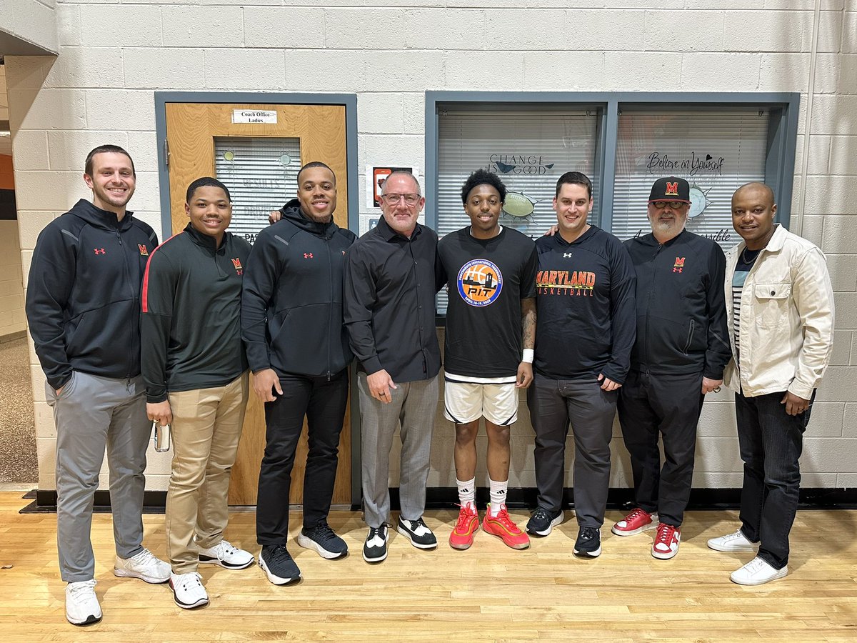 Buzz Williams (@teamcoachbuzz) on Twitter photo ❤️🪄🙌🏿 ❤️🪄🙌🏿