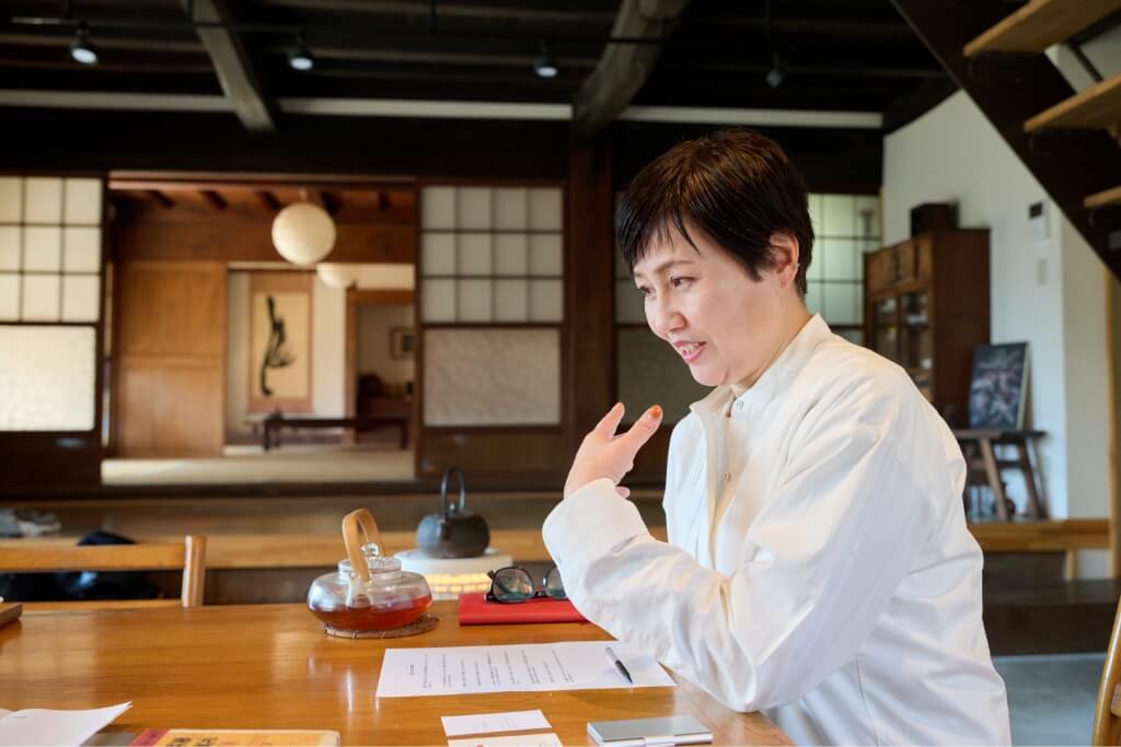 55年の東京暮らしを経て、築160年の古民家へ。
随筆家・山本ふみこさんが語る、“暮らしを楽しむ”人生とは？

▶︎ kinezuka.jp/yamamotofumiko/

#山本ふみこ #古民家暮らし #移住生活 #ライフスタイル