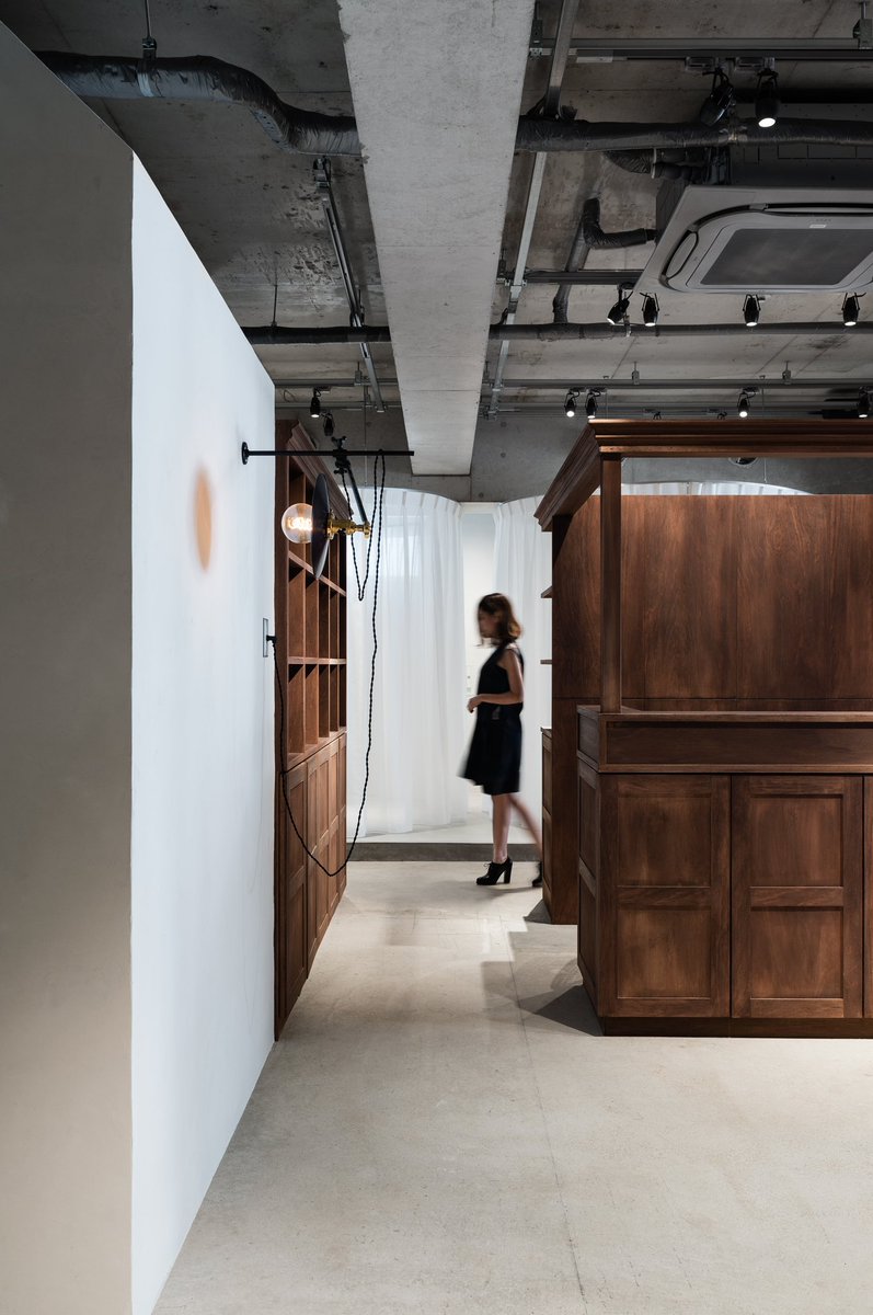 RID PROJECT/
" REINE "
Use_Nail salon / Location_Osaka, Japan / Date_Oct, 2014 / Photographer_Yoshiro Masuda

#rid #reiichiikeda #reiichiikedadesign #池田励一デザイン #interiordesign  #architecture  #店舗設計 #店舗デザイン #建築デザイン #ネイルサロン #nailsalon