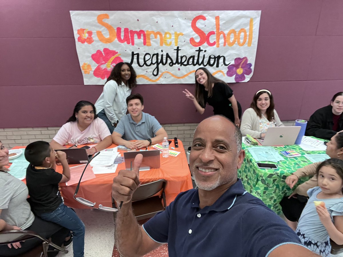 ShyAlief's tweet photo. Summer School is registration and Young Innovators at Best was a great success! Shoutout Daniela Albuja &amp; Team and Latonya Martin. I am looking forward to a great summer. 🎉🎉 https://t.co/3jPXs3QJEZ