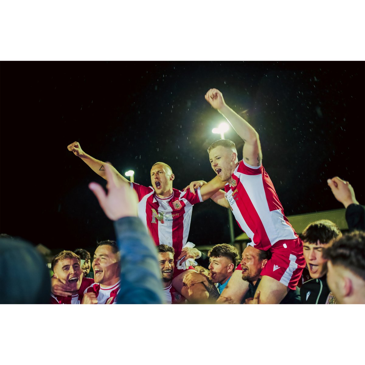 max_ePhotos's tweet photo. A historic night for @newquay_afc as they beat @WendronUtdAFC to become champions of the @swpleague 
 it was a pleasure getting to shoot the match with my class mate @J4cksPhotos our photos from the night can be purchased through the link below
https://t.co/IjmqPBkv3E

#champions https://t.co/W5uTeLNkpp
