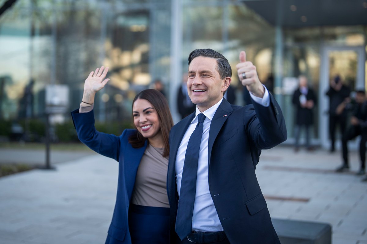 PierrePoilievre's tweet image. Bonsoir Canada
🇨🇦
Goodnight Canada