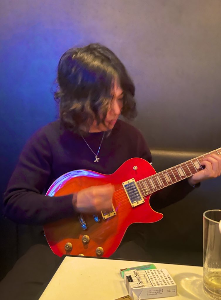 KRRK_JP's tweet image. フラれてギター触り始めました。ギタリストケロロケです
明日はよろしくお願いします　気軽に声かけてください