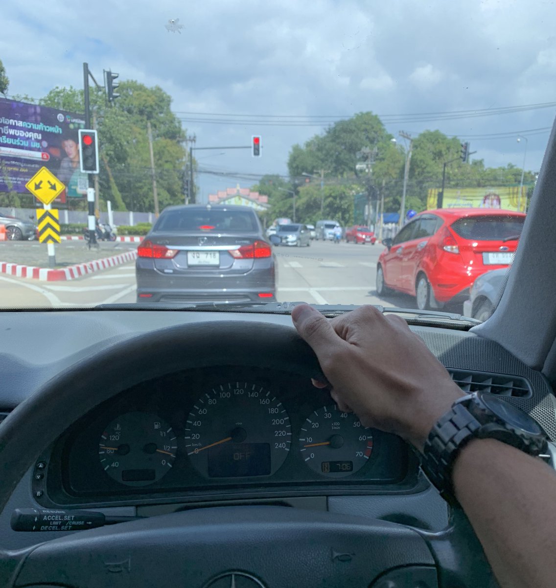 leavemealone tweet media