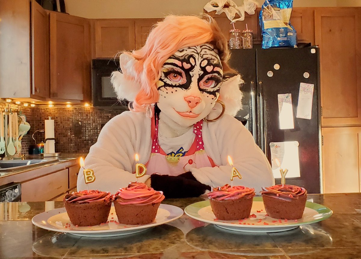 BIRTHDAY ME
#fursuit