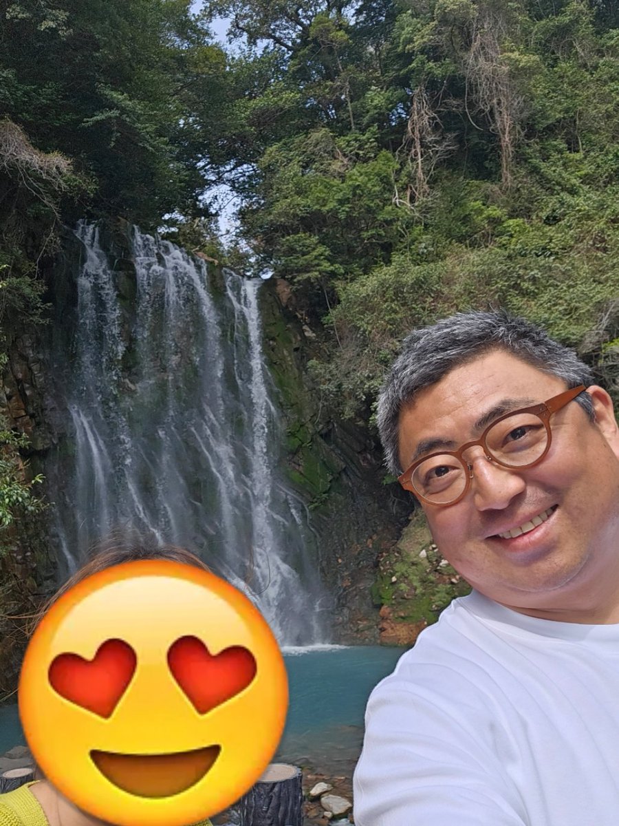 鹿児島の旅！！
仕事で何度も行ってる鹿児島だが、妻との旅行は初。
プライベートの鹿児島最高やね~~~
食材の宝庫、温泉大国とはまさにここの事。
なに食べても最高に美味しいし、温泉も厳選が色々で10か所以上で入浴しました。
大満足の旅。
時間と経済的自由があるって最高やね。