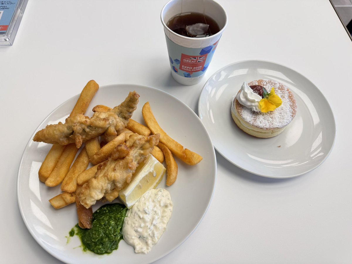 英国館レストラン イートイン フィッシュ&ハンドカットチップス →緑色