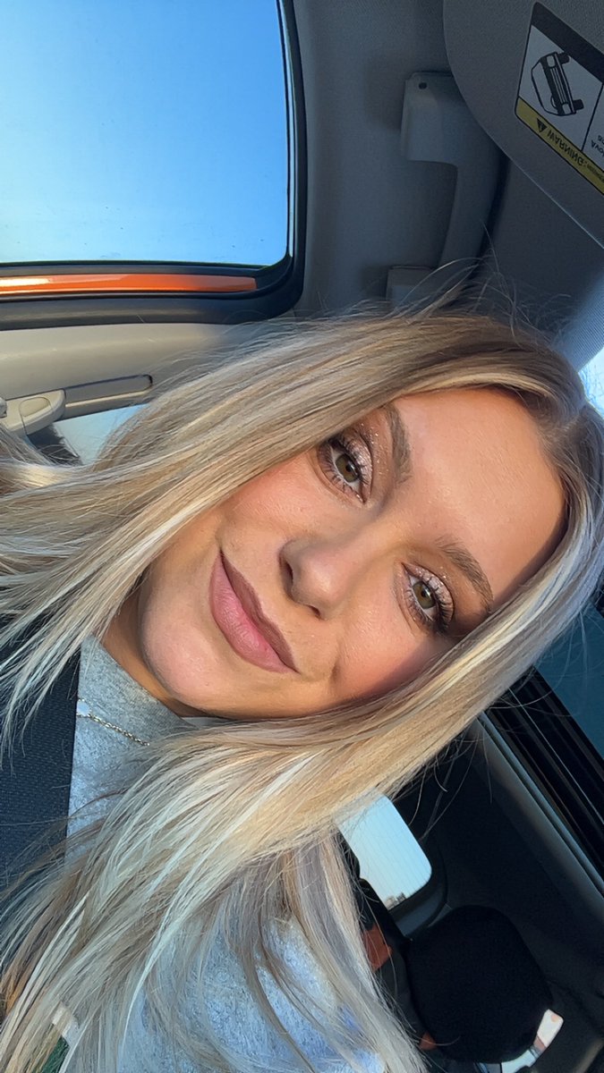 A babe from the 716 tweet media