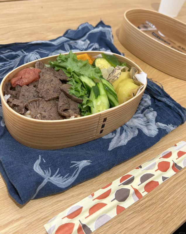 SimreSimre97's tweet image. 食べても太らず、夢見ても太らないのです。