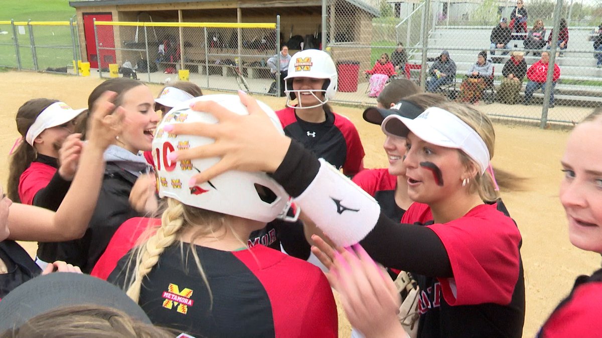 pmc3_83's tweet image. WMBD Prep Sports Recaps: Washignton and Metamora softball win nailbiters in Mid-Illini play. Normal West SB picks up a win over Danville.

Morton, Normal Community, and Normal West all win in girls soccer.

Highlights: centralillinoisproud.com/sports/local-s…