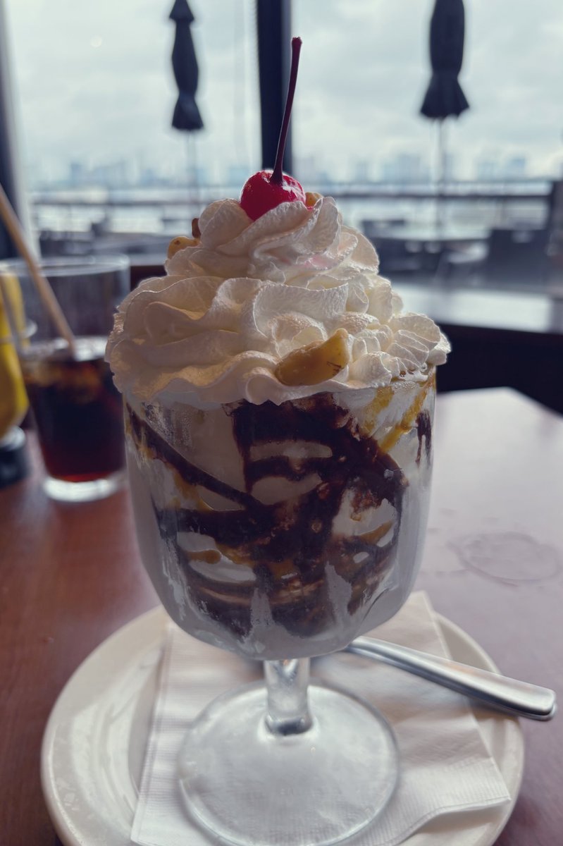 ホテル代出すだけでパパ活なん？！
リッツとかみんな行ってんのかな？

揉めるとこはそこじゃないような…
違うかー😅

（お前さてはやったことないな）
（童貞野郎がイキんな）
（ラブホ代くらい出したらよくない？派）
（だからイキんな社畜野郎）
（さて今日も働くか）