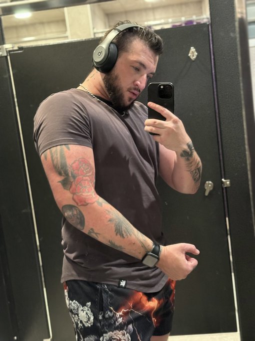 Watch JAKE ORION 🏳️‍⚧️'s leaked NSFW photo on TwXstars