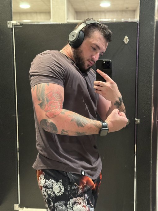 Watch JAKE ORION 🏳️‍⚧️'s leaked NSFW photo on TwXstars