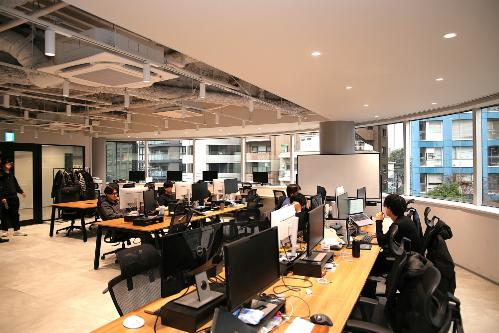 clearv_official's tweet photo. 株式会社estra様のご移転のサポートを森永(@r_m_c_v)が担当させて頂きました！

■インタビュー記事
https://t.co/u4sYNojVEZ

■森永コメント
創業当初からオフィスについて全てお任せ頂いており光栄に思います。
オフィス出社回帰が加速しているマーケットの中でのご移転事例となっております。

どのような視点でオフィス移転のご判断されたのか注目して頂きたいです。
#オフィス移転　#ベンチャー　#スタートアップ