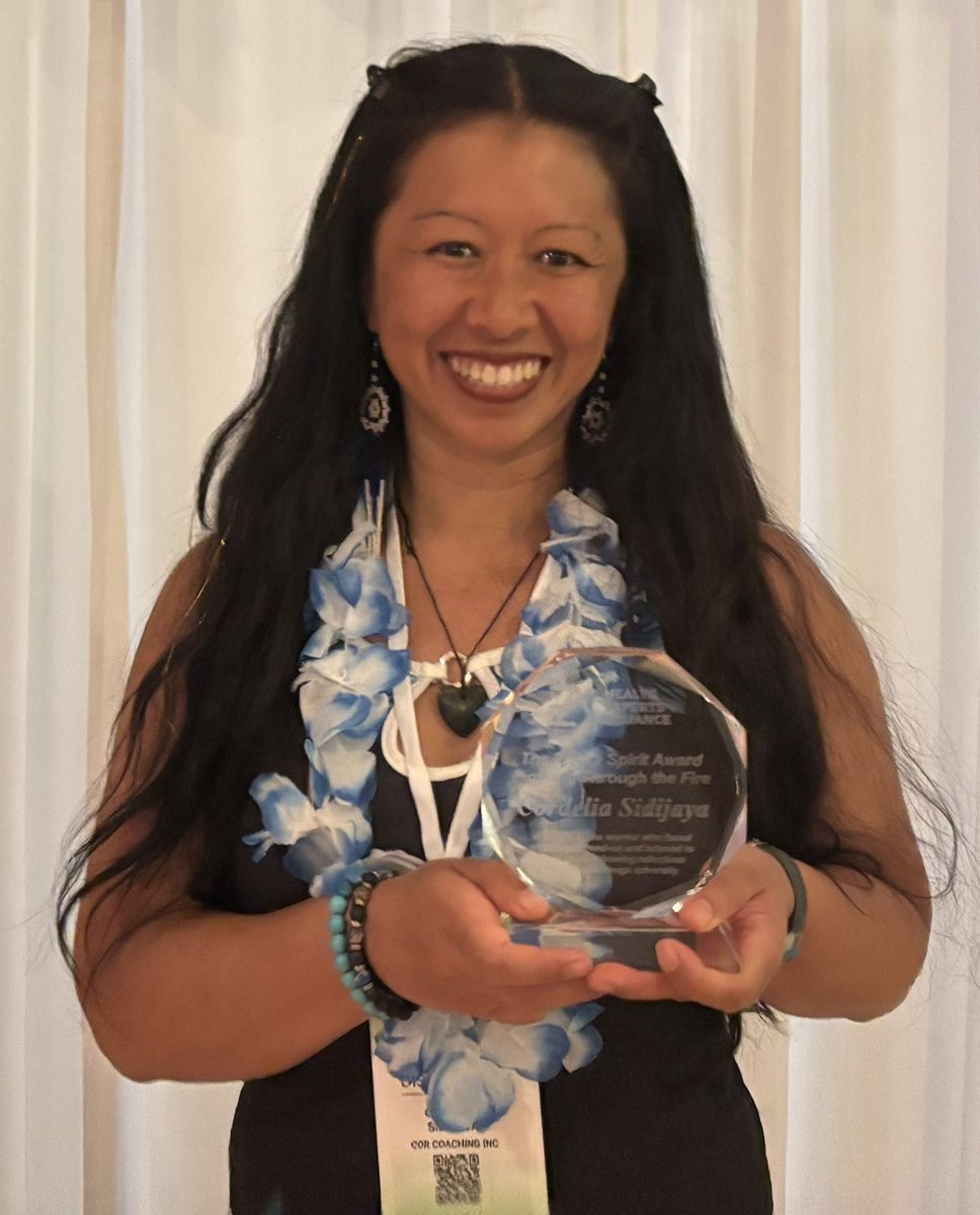 CorCoachingInc's tweet photo. 🥰Honored. Humbled. On fire.🔥

😍At the Longevity &amp; Regenerative Medicine conference, I was called on stage and awarded the Phoenix Rising Award—a tribute to coachability, action, and rising stronger every time.

⬇️
#phoenixrising #resilienceinaction #rootcausehealing #longevity https://t.co/pNEeTQhHIC