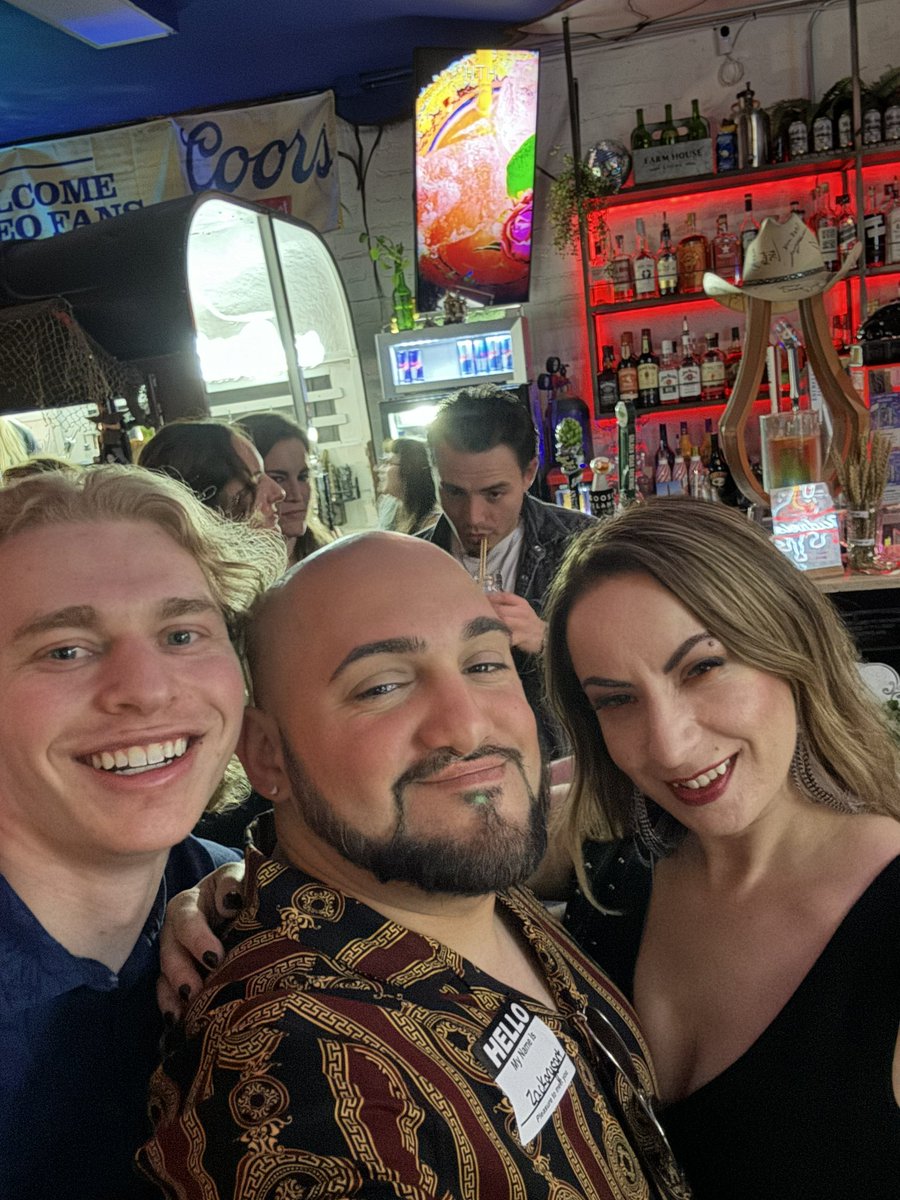 zackarysart's tweet photo. Iโm at the Horse Trailer Hideout with sooo many people from the streams including @VaughnMColeman and an awesome special guest from the @twisted_twins !!
Iโm still here lol but I love meeting people behind the screens! #luvuall #vegas #lasvegas https://t.co/ENcVsjl0GX