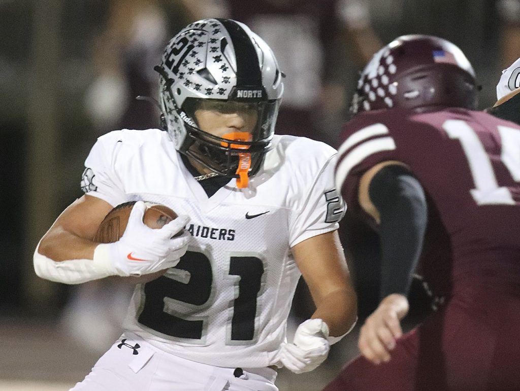 TexPreps's tweet image. OUR FALL 2025 TOP 10 RGV FOOTBALL PROSPECTS OVERALL AND BY POSITION WILL BE RELEASED IN MAY!! @ethanguerra21 @RobertJet2
#getnoticed
TAG A CANDIDATE!!