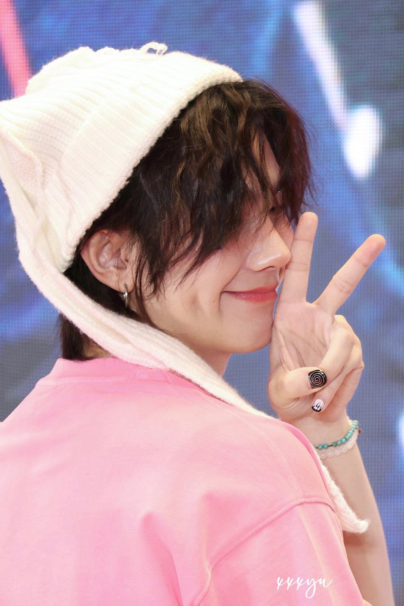 LuveYouB4ever's tweet photo. [18/04/25] NETIZENS MHMA 2025 

Let’s go Vote for Biu💙

🎯50 RTs = 50 Votes
🎯Comments = Votes

I vote #NETIZENSCHOICE #BuildJakapan for Most Handsome Man Alive #MHMA2025 #MHMA2025BuildJakapan @JakeB4rever @thenreport https://t.co/31Bg6mmLKn