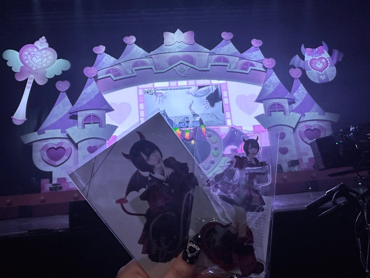 sa_soaa's tweet image. 👼🏻♡ 『 #DevilUp！』 ♡😈
2歳おめでとう🎂
こうやって一緒にお祝いできて、過ごせて嬉しい♡
ライブ中のそらち素敵すぎて、マスク無しのそらち可愛すぎた直視できなかった

 #AVAM2周年Zepp
#ねぇねぇそらち