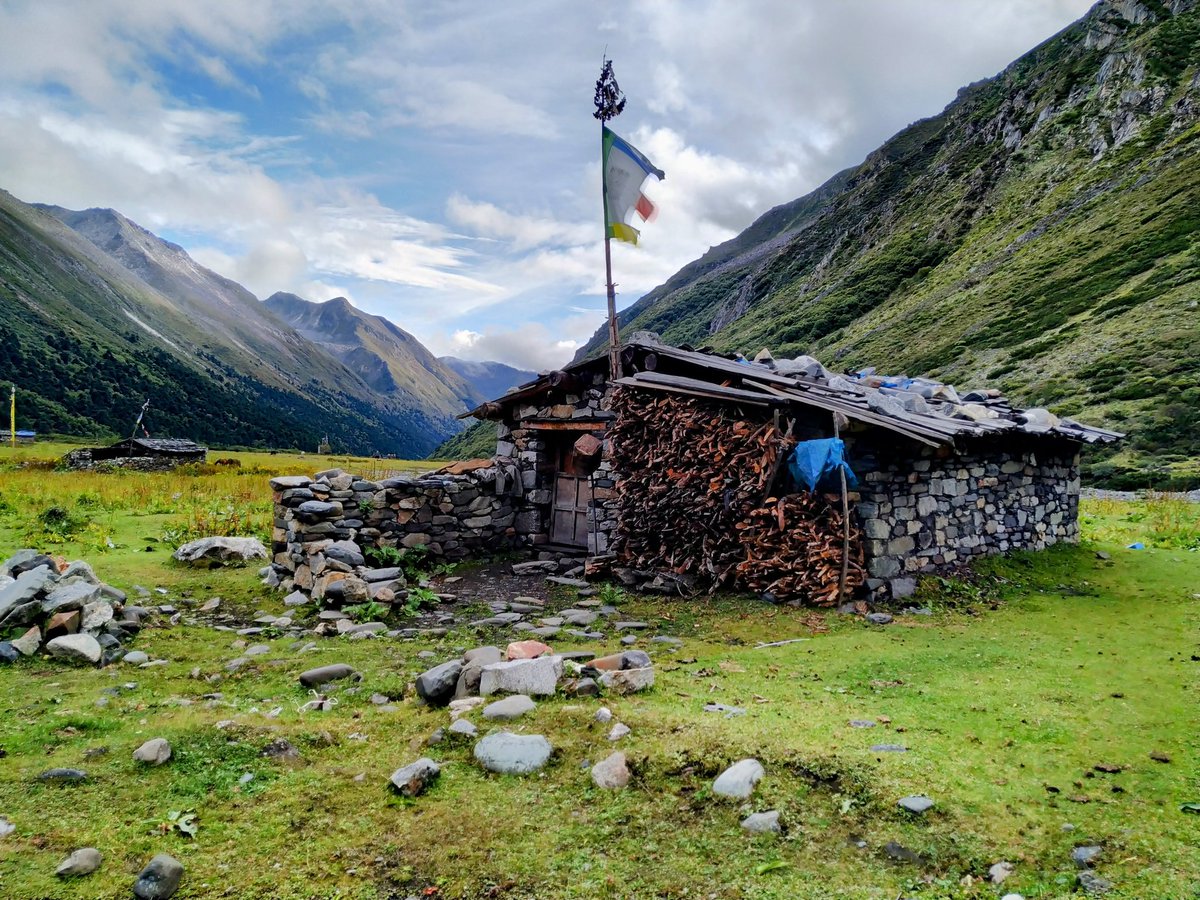 Adventure_Plane's tweet photo. #Cottage #Himalaya #ArunachalPradesh #IncredibleIndia https://t.co/NoVuj7r0by