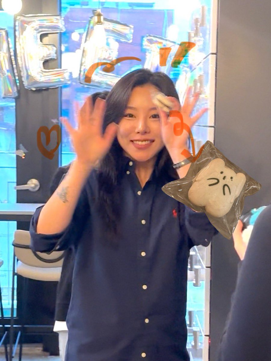 𝟐𝟎𝟐𝟓 𝐖𝐡𝐞𝐞 𝐈𝐧 𝐁𝐢𝐫𝐭𝐡𝐝𝐚𝐲 𝐂𝐚𝐟𝐞 𝐄𝐯𝐞𝐧𝐭
【𝑾𝒉𝒆𝒆 𝑰𝒏 𝑴𝒚 𝑾𝒐𝒓𝒍𝒅】

마카롱 드시고 싶은 분~!🙌🏻

#Whee_In_MyWorld
#휘인 #마마무 #WHEEIN #MAMAMOO