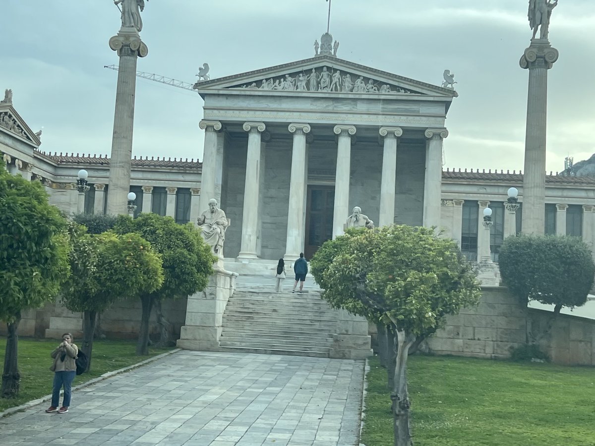ScienceTech's tweet image. Day V in Athena: Our day started with a guided tour of Athens with an expert local guide. We saw the Olympic stadium, Syntagma Stadium and the acropolis.
