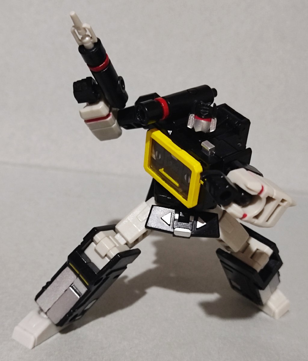 bryanz092's tweet photo. Pocket Toys Tuner.S (knock-off DX9 Harry Caul, a.k.a. Soundblaster) (gallery part 3)

#Transformers #トランスフォーマー #TransformersG1 #トランスフォーマーG1 #TransformersGeneration1 #Soundwave #サウンドウェーブ #Soundblaster #サウンドブラスター #toys #figure #knockoff #bootleg https://t.co/V3vVHWAt2N
