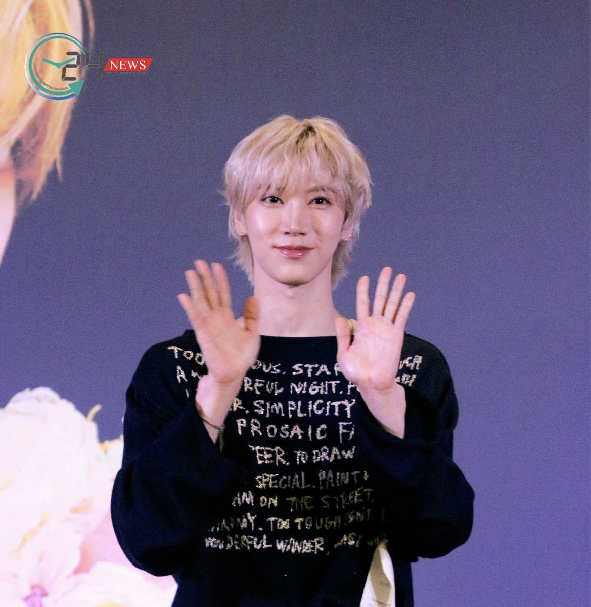 olalacool's tweet photo. น่ารักมากวันนี้ เสื้อผ้า หน้าผม 10! 10! 10! แล้วมารยาทงามมาก ยกมือไว้ตลอดเวลา มาถึงก็ไหว้รอบทิศ ไหว้ผู้หลักผุ้ใหญ่ ไหว้ทักทายคุณพิธีกร แฟนคลับ พี่ๆสื่อมวลชน จะกลับก็ไหว้ครบทุกคน โบกมื��ให้หยอยๆอีก น่ารักสุดใจเลยยย 
#2025TENCONCERT1001MOVEMENT
#2025TENCONCERT1001MOVEMENT_BKK https://t.co/UW4Rq20bdc