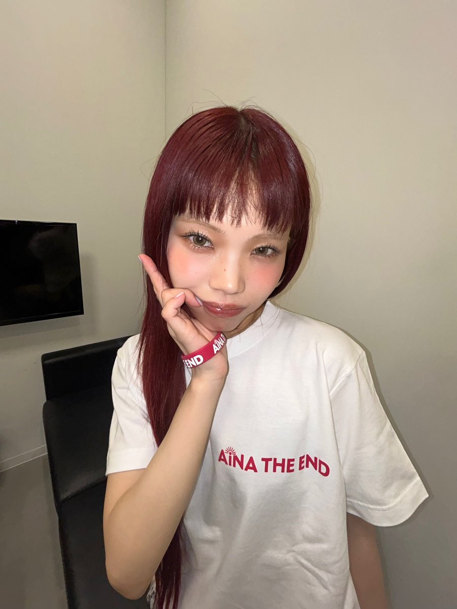 NEWロゴグッズ販売開始!!】 新しい“AiNA THE END” ロゴを落とし込んだ