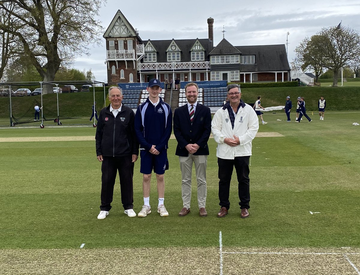 Boys XI v Free Forresters (11am) Free Forresters win the toss &amp; elect to bat🏏👍

Match available to watch at: youtu.be/fFRW7mSp1JU