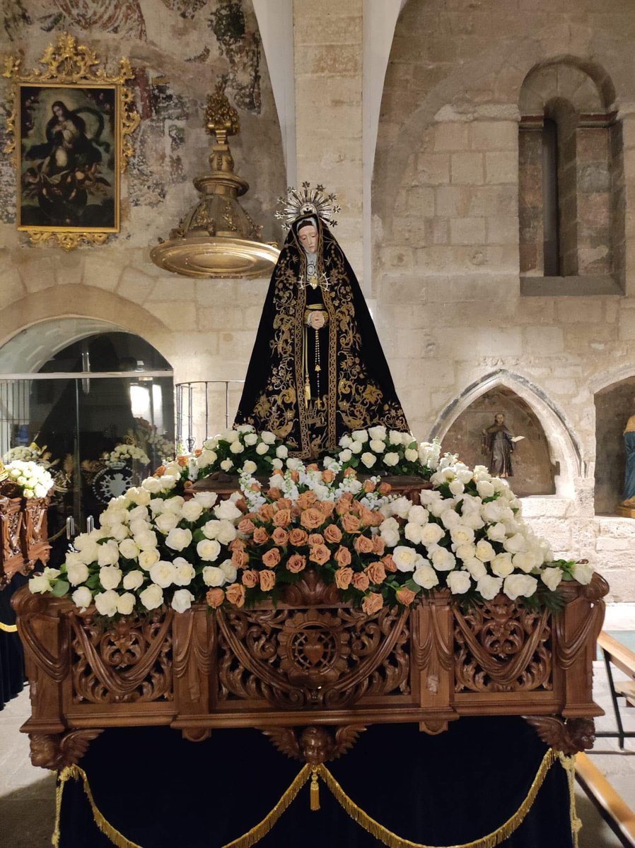 SSdeZamora's tweet photo. La Real Cofradía de Nuestra Madre de las Angustias ya tiene sus 3 imágenes preparados para su desfile de esta noche. Se pueden visitar de 10 a 14 h y de 17 a 20 h. https://t.co/zFsN0VmlbI