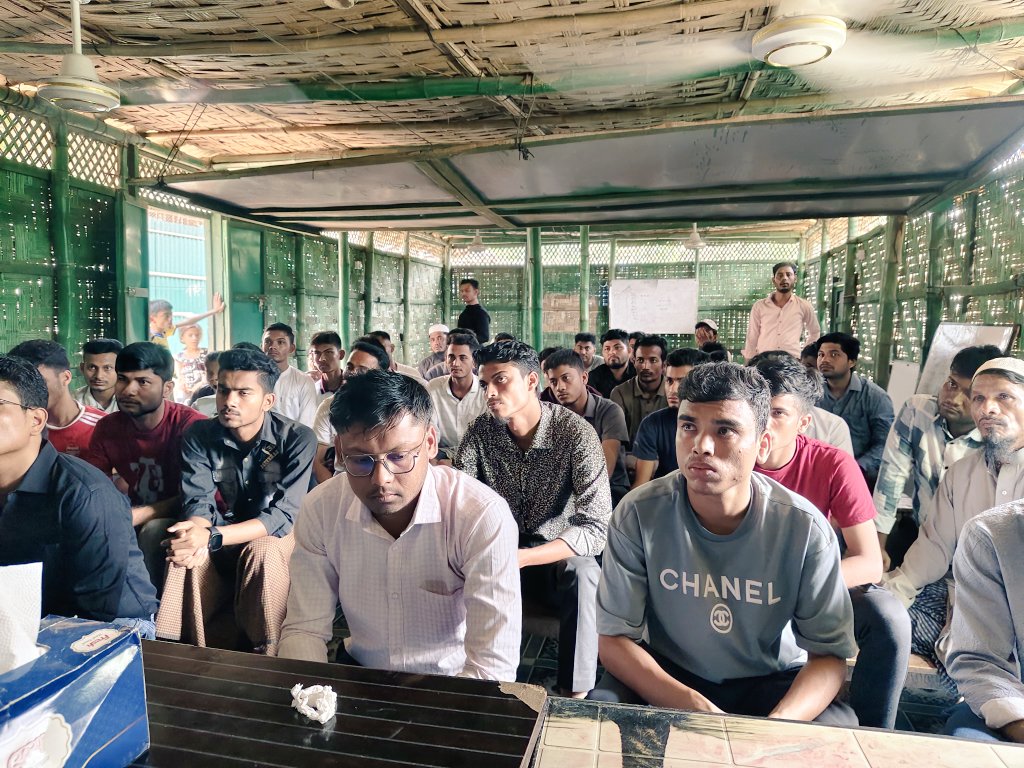 ArakanForum's tweet photo. We have conducted a youth meeting to foster unity and peace among our youth, and to actively engage in addressing the issues facing our community. Let us work together towards a stronger and more united community to get back our rights.we will return to our Homeland Arakan. #ARYF https://t.co/yGHyTfkUUE
