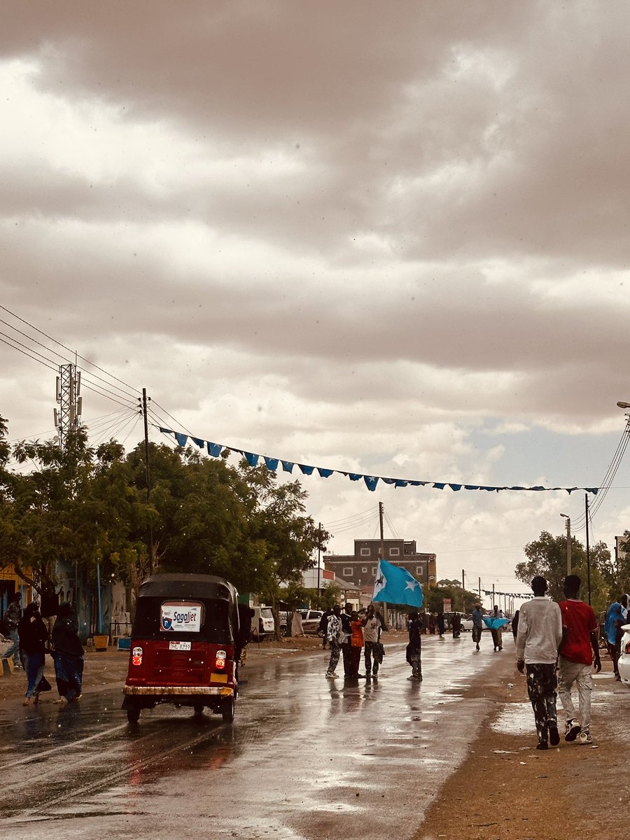 It was a pleasure visiting #Laascaanood during the historic visit of H.E. <a href="/HamzaAbdiBarre/">Hamza Abdi Barre</a>! Witnessing the joyful moments firsthand was truly unforgettable. Exciting times ahead for the proud people of SSS-Khaatumo! 🇸🇴#SocdaalMidnimo