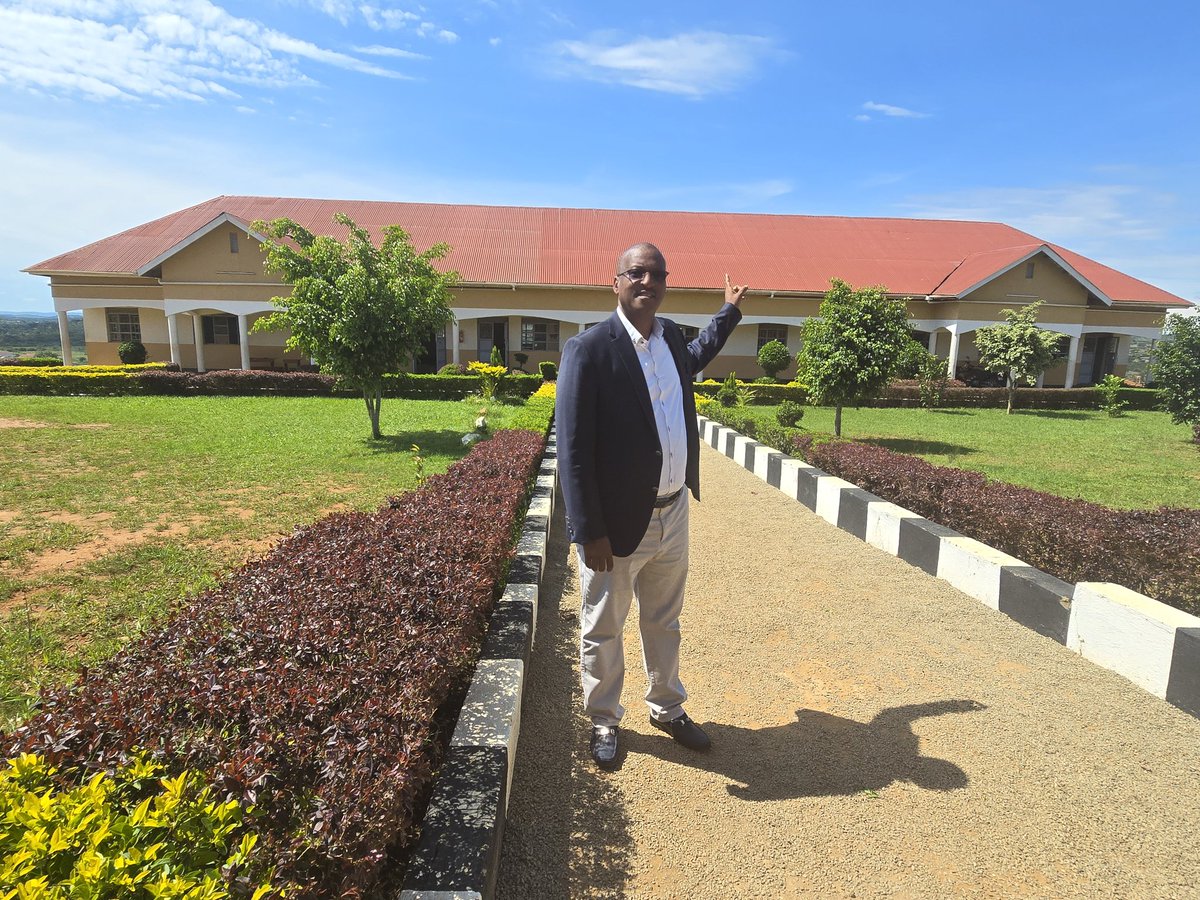 2dy, I visited Bishops Girls Rushere &amp; had the honor to visit the Science Lab building &amp; the computer Lab. In 2017, I led a team that mobolised funds for this building. Great thx to 1st Lady Maama <a href="/JanetMuseveni/">Janet K Museveni</a> who was the GoH. Kudos <a href="/UCC_Official/">UCC</a> for giving me the 20 computers