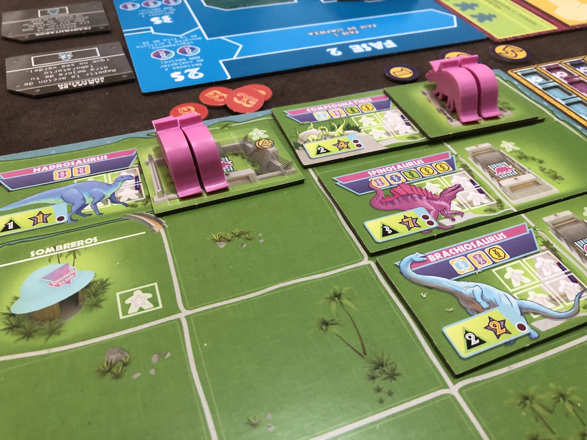 Cars055Rodri's tweet photo. Primera partida con mi hijo a 2 al Dinosaur Island de @DevirIberia , no sé si por jugarlo antes , nivel  o estética pero me sigue gustando más que el World👏🏻👏🏻👏🏻👏🏻 y si me ha ganado🤣🤣 https://t.co/BcSBuZaUlM