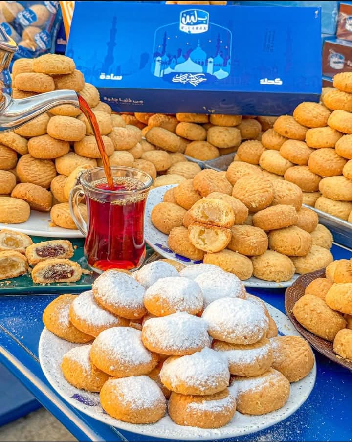 nesrinnaem144's tweet photo. ما هو برضو يا عكاكين حد ينافس جيش بلده في مصدر رزقه الوحيد يا شوية خونه https://t.co/v5U1anUamA