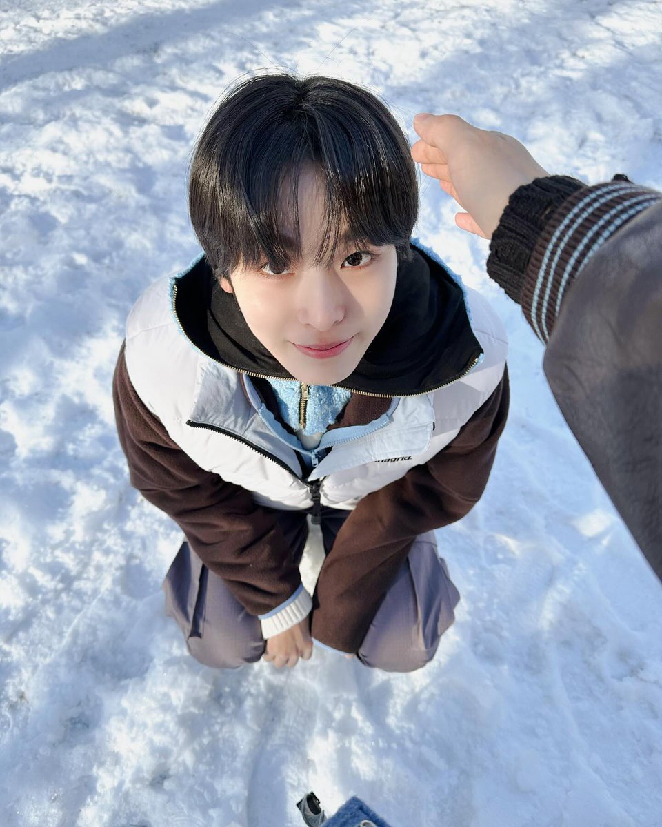 feastrik's tweet photo. 데자뷰다 https://t.co/LIzJUKBFF6