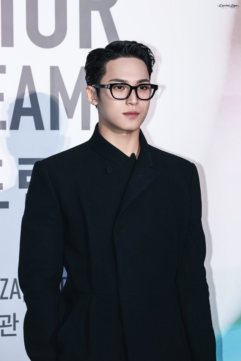 20250418 DIOR

HD2P

#세븐틴 #SEVENTEEN 
 #민규 #MINGYU #ミンギュ