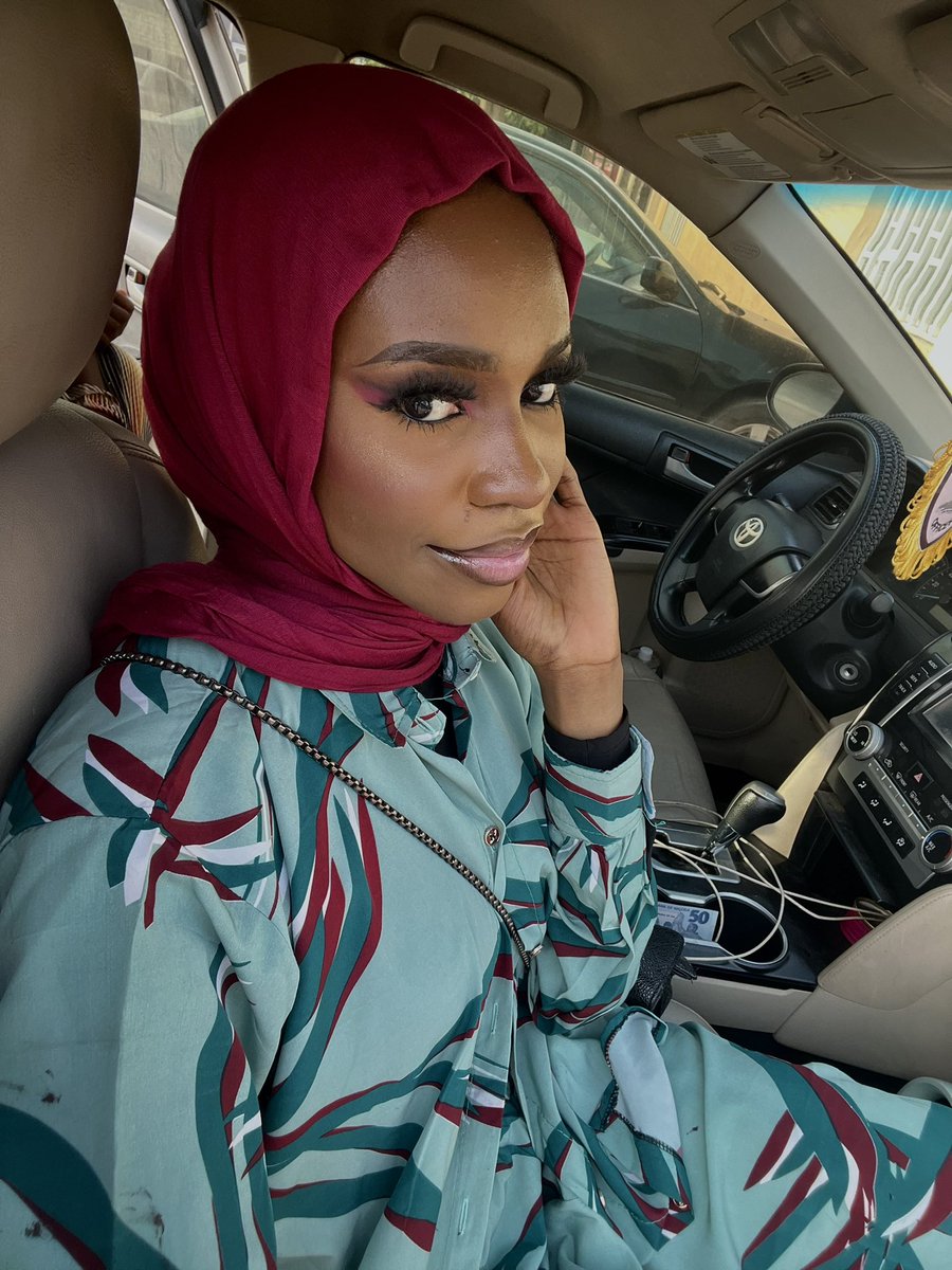 Arafatt__'s tweet photo. I woke up as a BARRISTER AND SOLICITOR OF THE SUPREME COURT OF NIGERIA🥹♥️♥️ https://t.co/FgwHafb7Mw