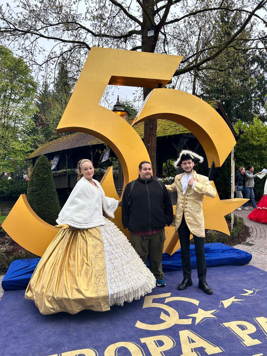 JK_Lets_Play's tweet photo. Schlossfest im Europa-Park
#europapark #EP #Schlossfest https://t.co/RqmvmvbukG
