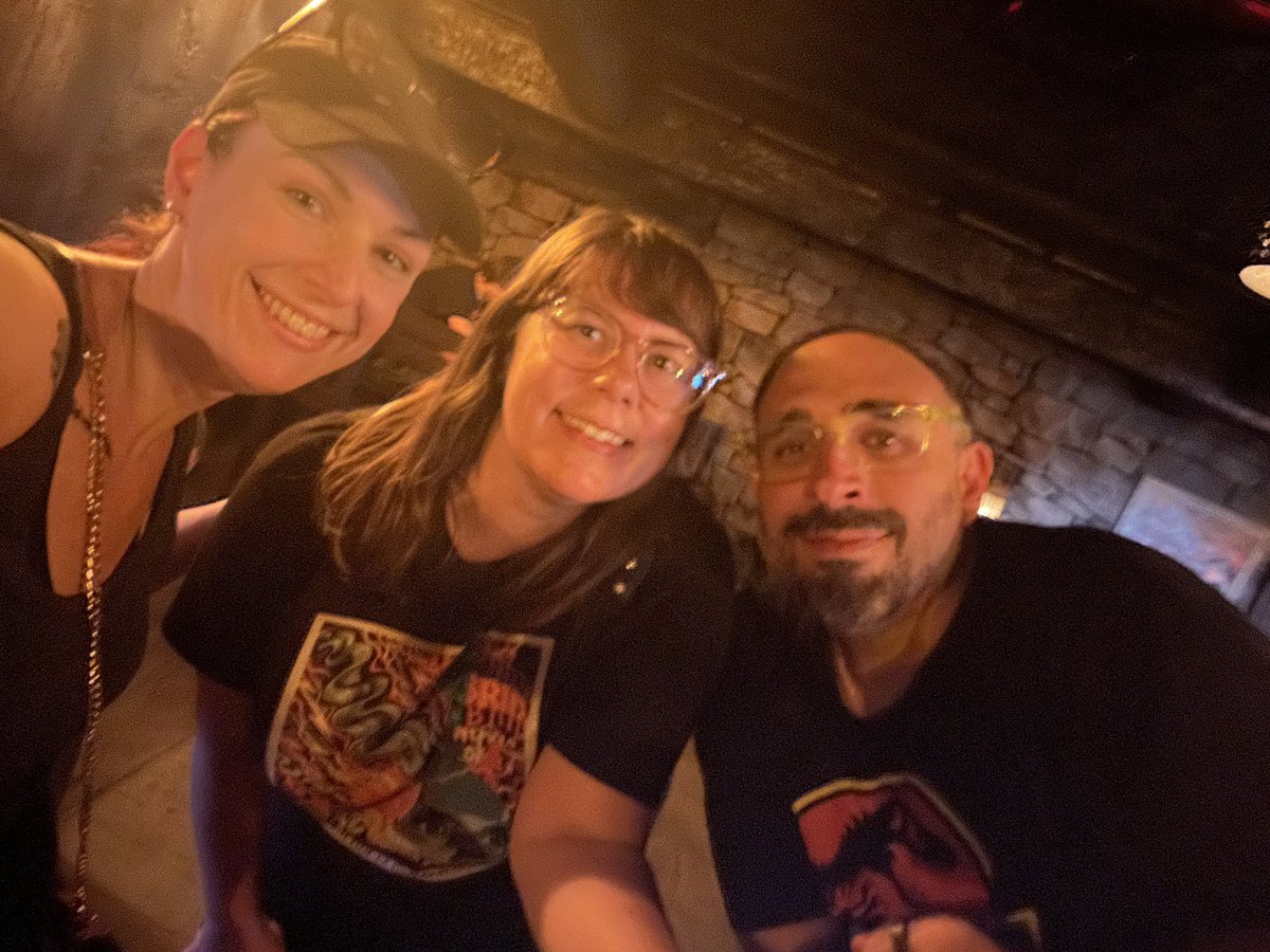 macporter2002's tweet image. Thank you @OrdAdventures for letting me interrupt your drinks at Epic Universe yesterday for a quick pic! It was so cool to see you guys!