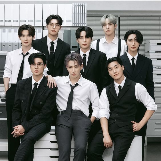 -star drop yours, let's gooo~

Who in Ateez?

caught your attention first:
first bias: 
your bias now:
bias wrecker: 
first mv you saw:
fav song: