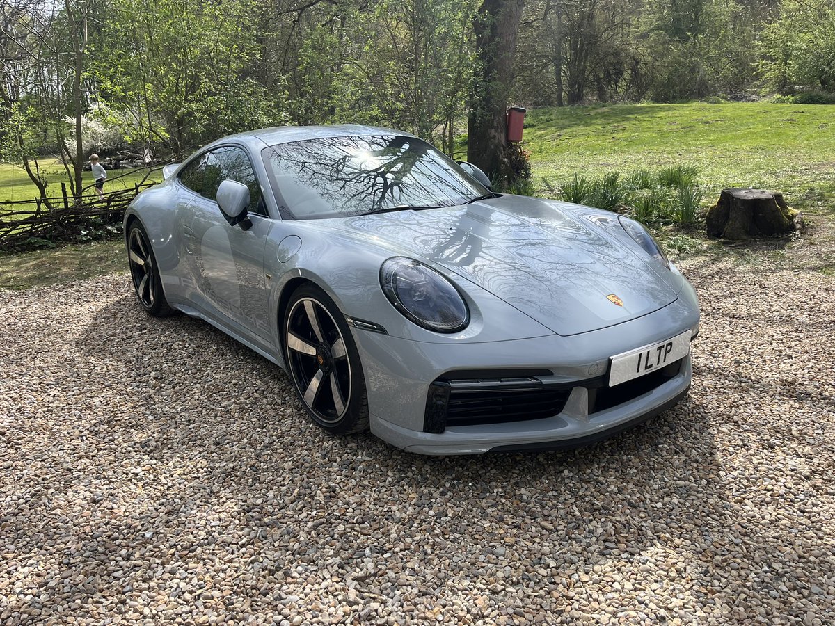 RemikJanasz's tweet photo. Time for go out see some nice wheels #dayout #cars #resetyourbrain https://t.co/lyuvtSY6WS