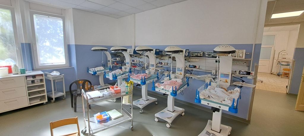 hawelti's tweet photo. The Neonatal Intensive Care Unit at the Orotta National Referral Hospital has been renovated and upgraded with modern equipment as part and parcel of the long-standing cooperation between the MoH and the German Archemede Medical Association.  Laudable project will contribute further to significant achievements registered already in the reduction of overall infant moratlity rate.