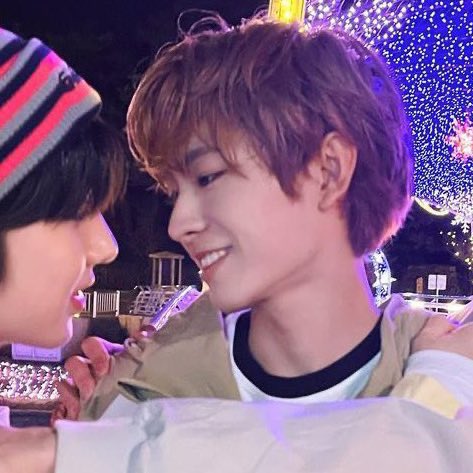 YojoEsong's tweet photo. 꼭 동생들이랑 있을때 
나오는 유우시 표정이 있음
야바.. https://t.co/j8KD6qQKSG