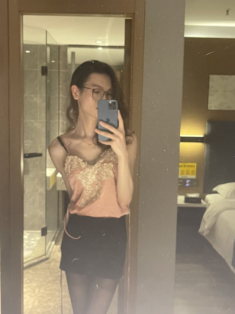nini1980625's tweet photo. 1⃣️：30御姐，喜欢猥亵帅哥
2⃣️：喜欢亲亲舔屁眼舔奶舔鸡巴
3⃣️：不做0⃣️ 可以四爱
4⃣️：可s可m 
5⃣️：有性瘾每天都想约
6⃣️：带照私聊，带照私聊， https://t.co/xnG4YtvAnU