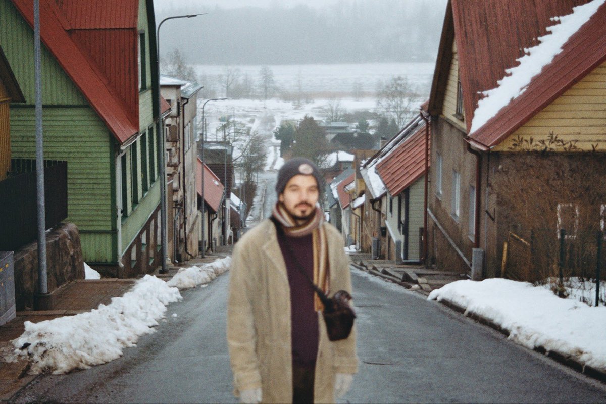 📣¡Atención chilenas y chilenos en Tartu, Estonia 🇪🇪!

Este 24 de abril el artista chileno <a href="/tomasdelreal/">Tomás del Real</a> presentará su nuevo disco, Notas Rotas, en concierto 🎤🎸🙌🏻

📍Tartu Uus Teater a las 19:00 hrs.
🎟️ Consigue tu entrada en : fienta.com/et/tomas-del-r…